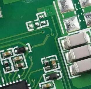 深圳風華貼片電容代理商：怎么判斷貼片電容漏電？